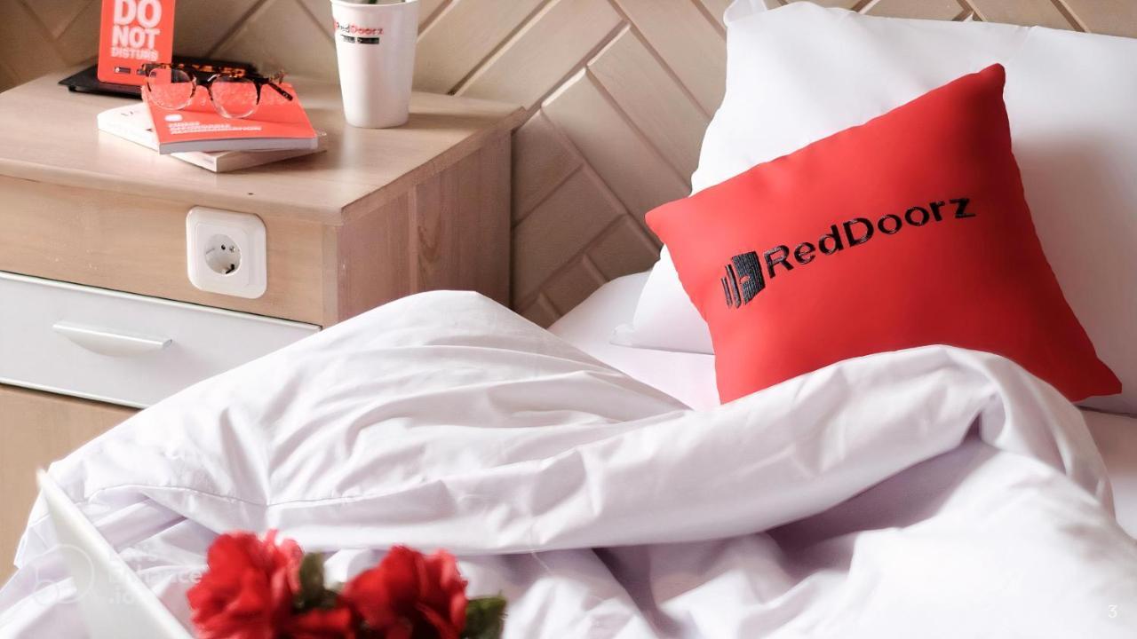 Reddoorz Yen Nam Hotel Hoang Van Thu Хошимин Екстериор снимка