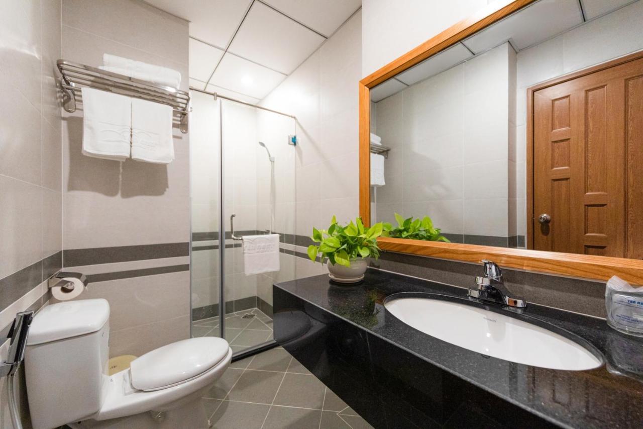 Reddoorz Yen Nam Hotel Hoang Van Thu Хошимин Екстериор снимка